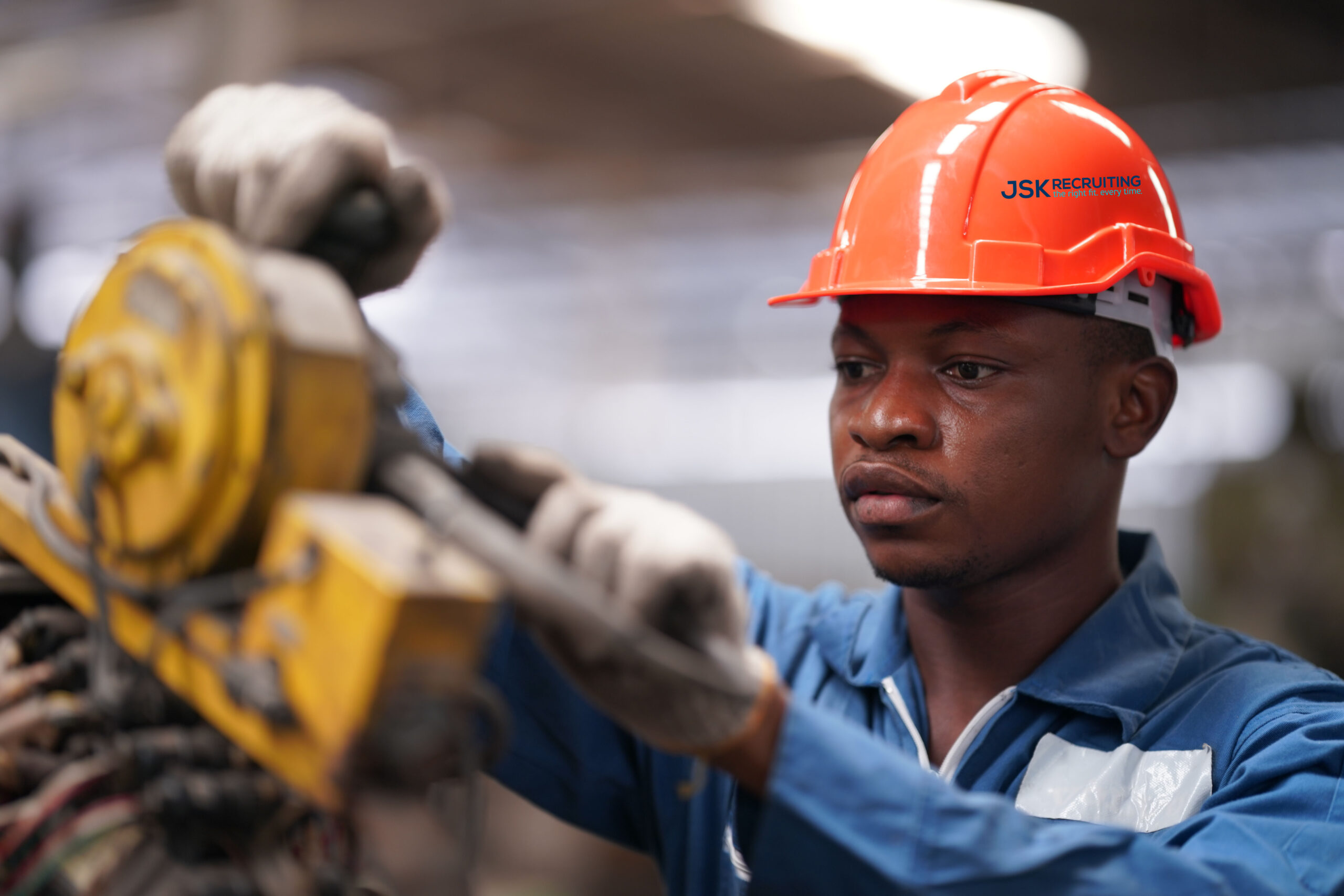 worker assisting machine